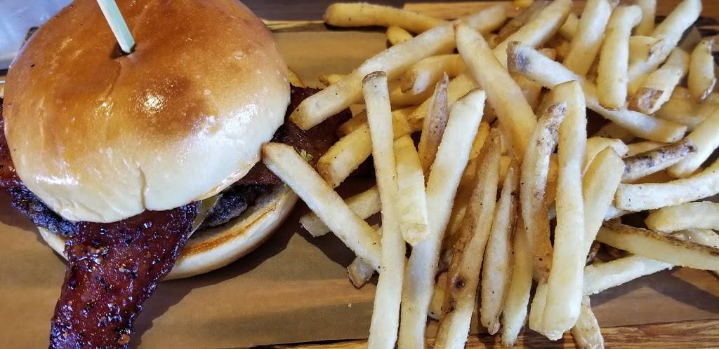 Twin Peaks Madison Heights | restaurant | 1111 W 14 Mile Rd, Madison Heights, MI 48071, USA | 2482684173 OR +1 248-268-4173