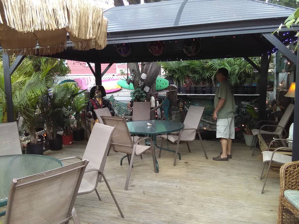 Captain Seaweeds Pub | restaurant | 162 Ives St, Providence, RI 02906, USA | 4014210309 OR +1 401-421-0309