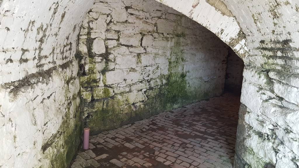 Fort Mifflin | restaurant | 1 Fort Mifflin Rd, Philadelphia, PA 19153, USA | 2156854167 OR +1 215-685-4167