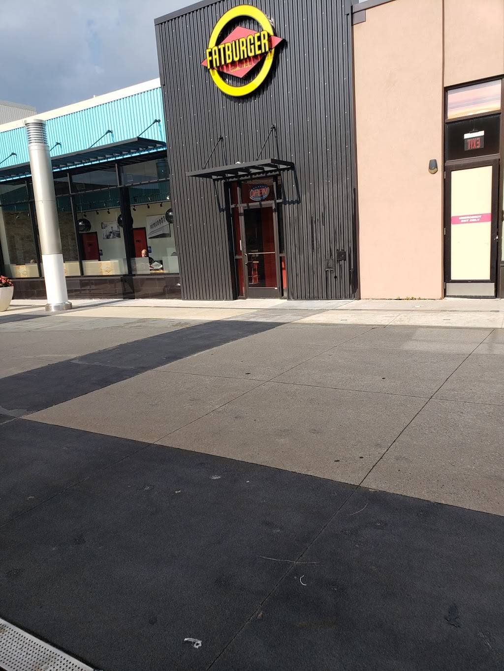 Fatburger & Buffalos Express | restaurant | 2000 NJ-38 Space 1162, Cherry Hill, NJ 08002, USA | 8567555878 OR +1 856-755-5878