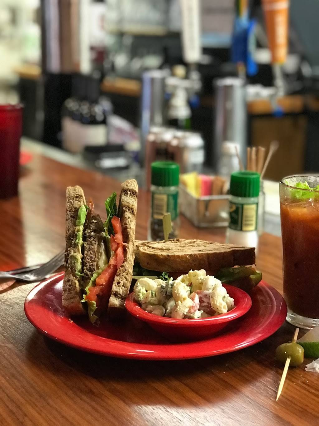 Hollys Gourmets Market & Cafe | cafe | 5107 Kingston Pike Suite B, Knoxville, TN 37919, USA | 8655848739 OR +1 865-584-8739