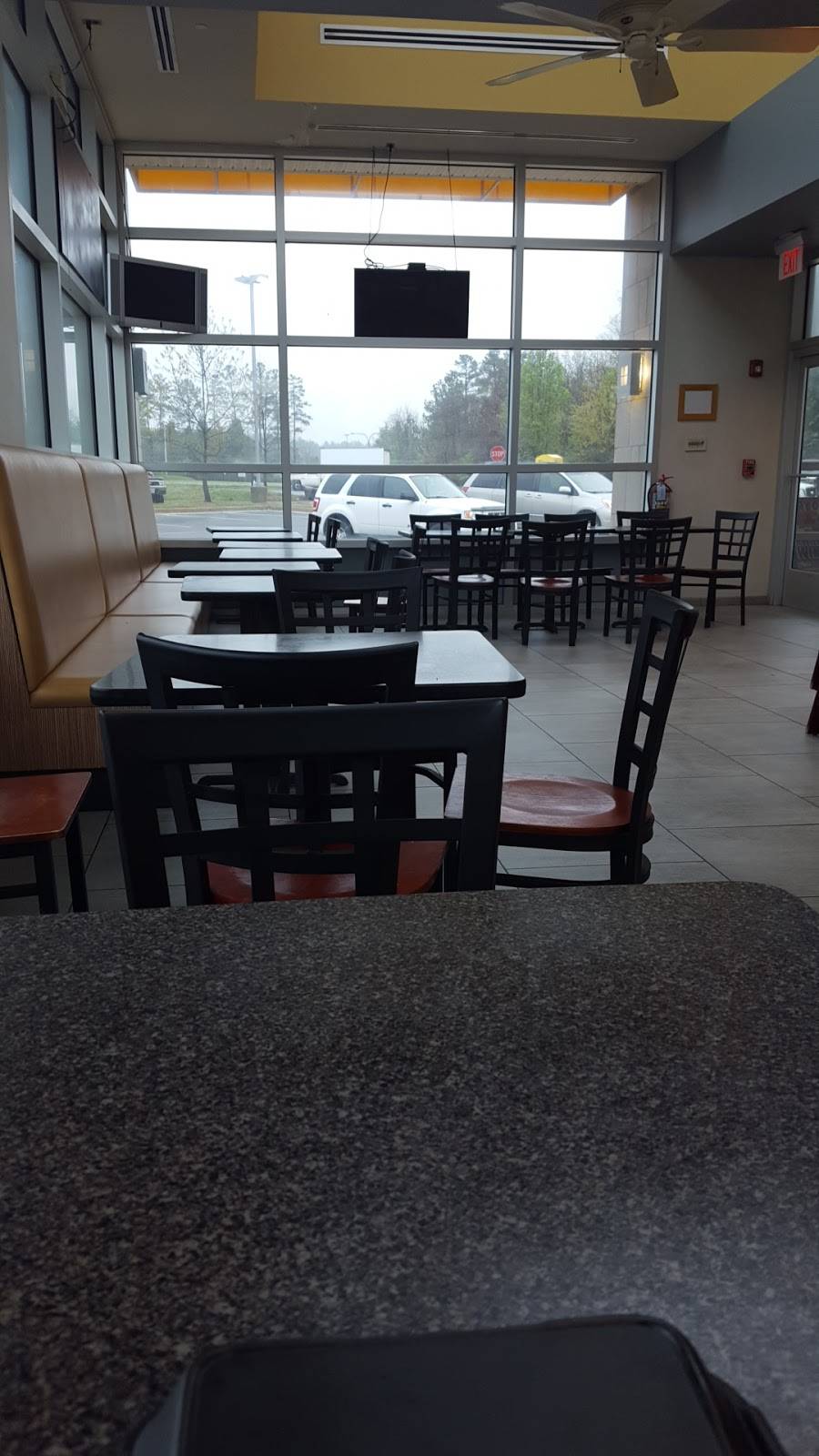 Market Fresh Food Court | restaurant | 45250 Catalina Ct, Sterling, VA 20166, USA | 7034816990 OR +1 703-481-6990