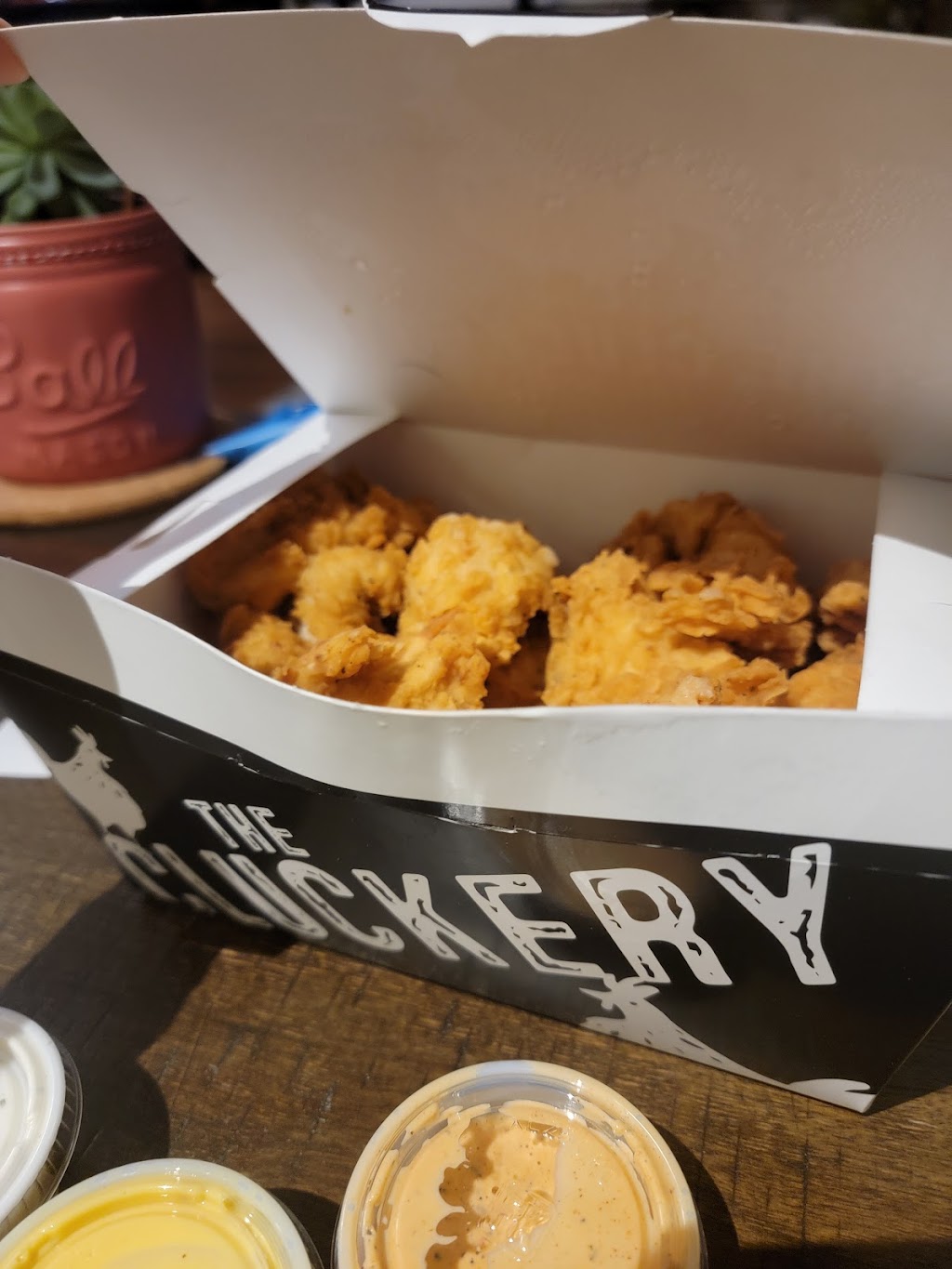 The Cluckery-Mequon | restaurant | 10944 N Port Washington Rd, Mequon, WI 53092, USA | 4142318730 OR +1 414-231-8730