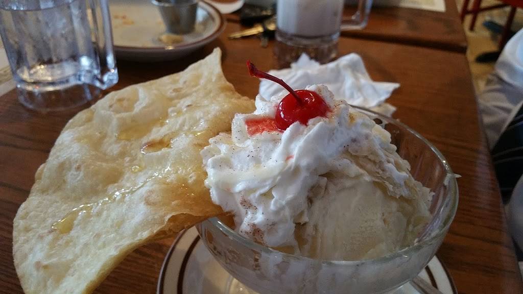 Acajutla Restaurant | restaurant | 18554 Woodfield Rd, Gaithersburg, MD 20879, USA | 3016701674 OR +1 301-670-1674