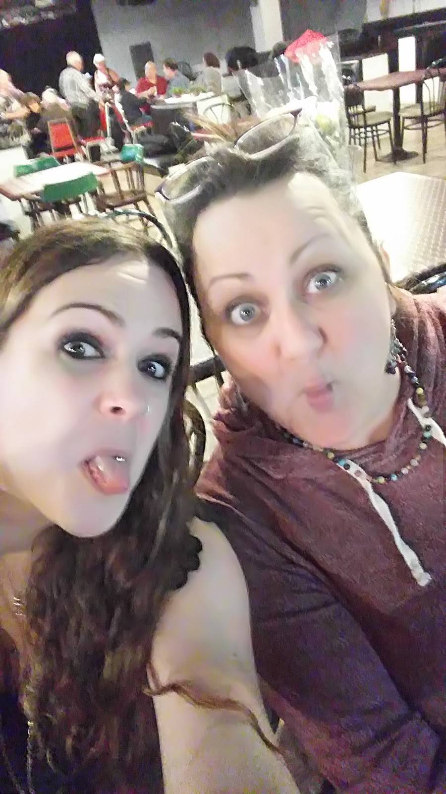 Get Together Bar & Grille | restaurant | 253 Kenilworth Ave N, Hamilton, ON L8H 4S6, Canada | 9055441950 OR +1 905-544-1950