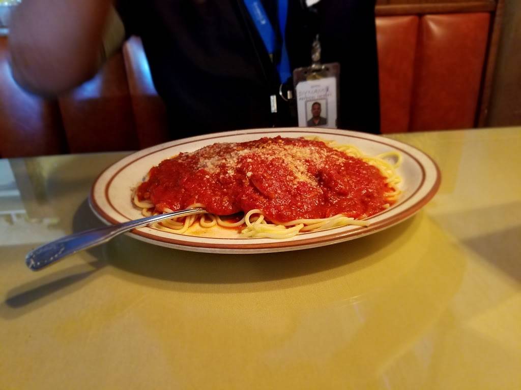 Riccis Italian Restaurant | restaurant | 16601 Bellflower Blvd, Bellflower, CA 90706, USA | 5629251039 OR +1 562-925-1039