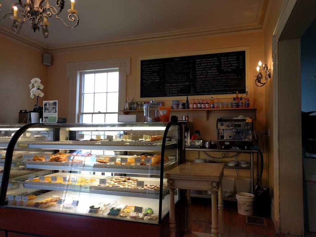 La Maison Blanche Bakery Cafe | cafe | 5420 NY-12, Norwich, NY 13815, USA | 6073369666 OR +1 607-336-9666
