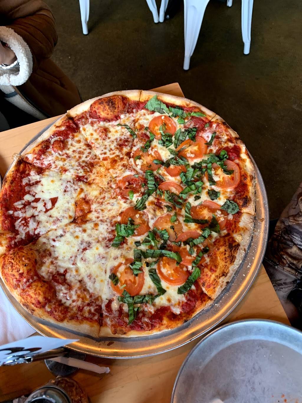 Standard Pizza | restaurant | 755 Biltmore Ave, Asheville, NC 28803, USA | 8284123190 OR +1 828-412-3190