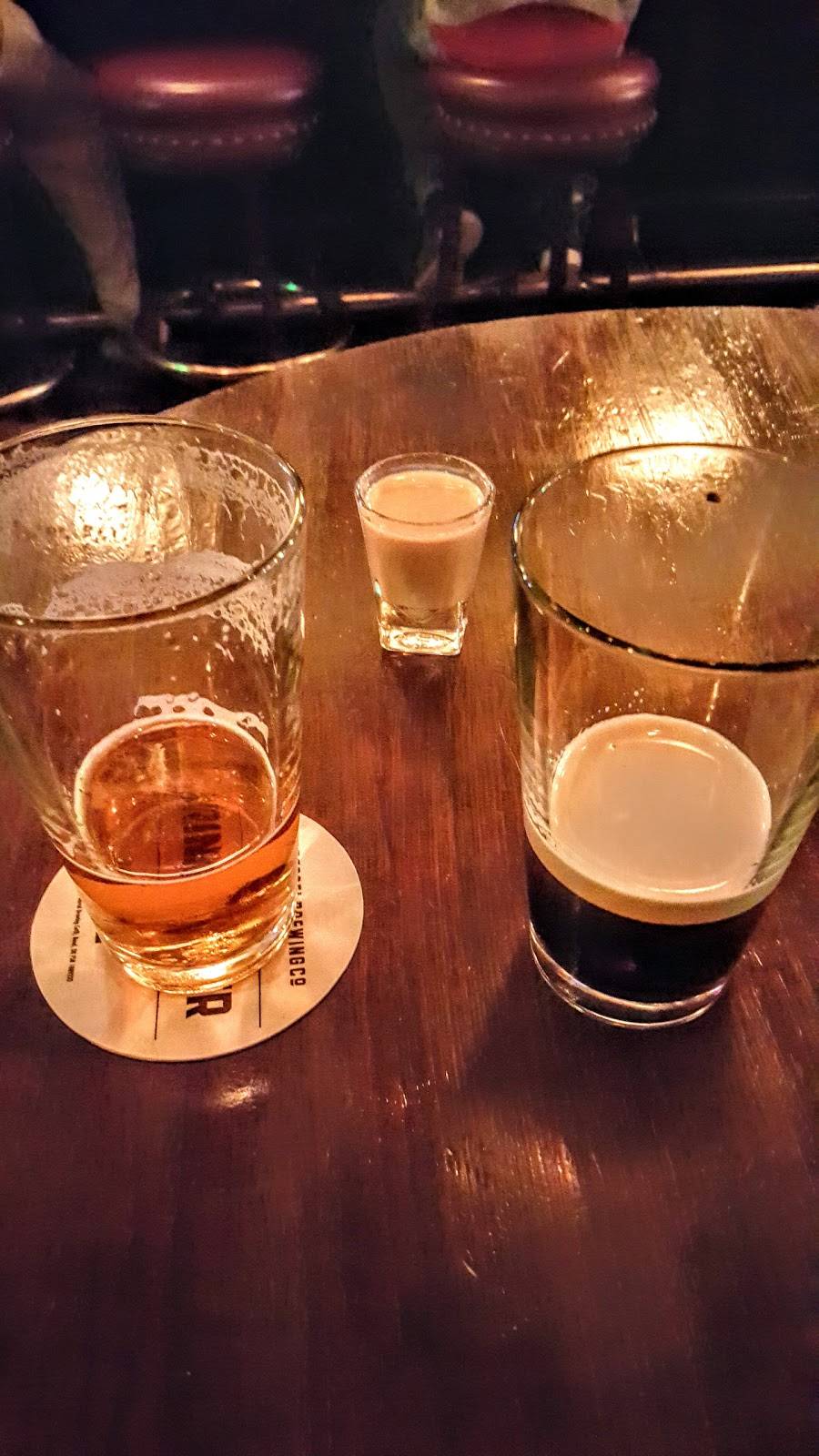 JJ Sullivans Irish Pub | restaurant | 22917 Ventura Blvd, Woodland Hills, CA 91364, USA | 8182257468 OR +1 818-225-7468