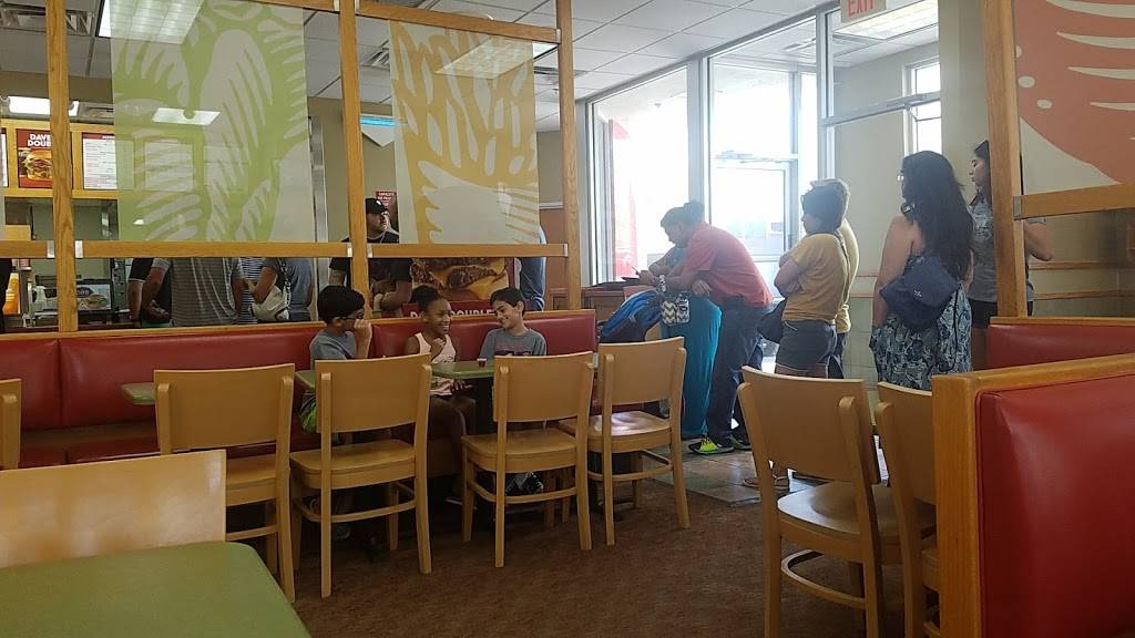 Wendys | restaurant | 2050 Nw 146th Street, Pembroke Pines, FL 33028, USA | 9544418919 OR +1 954-441-8919