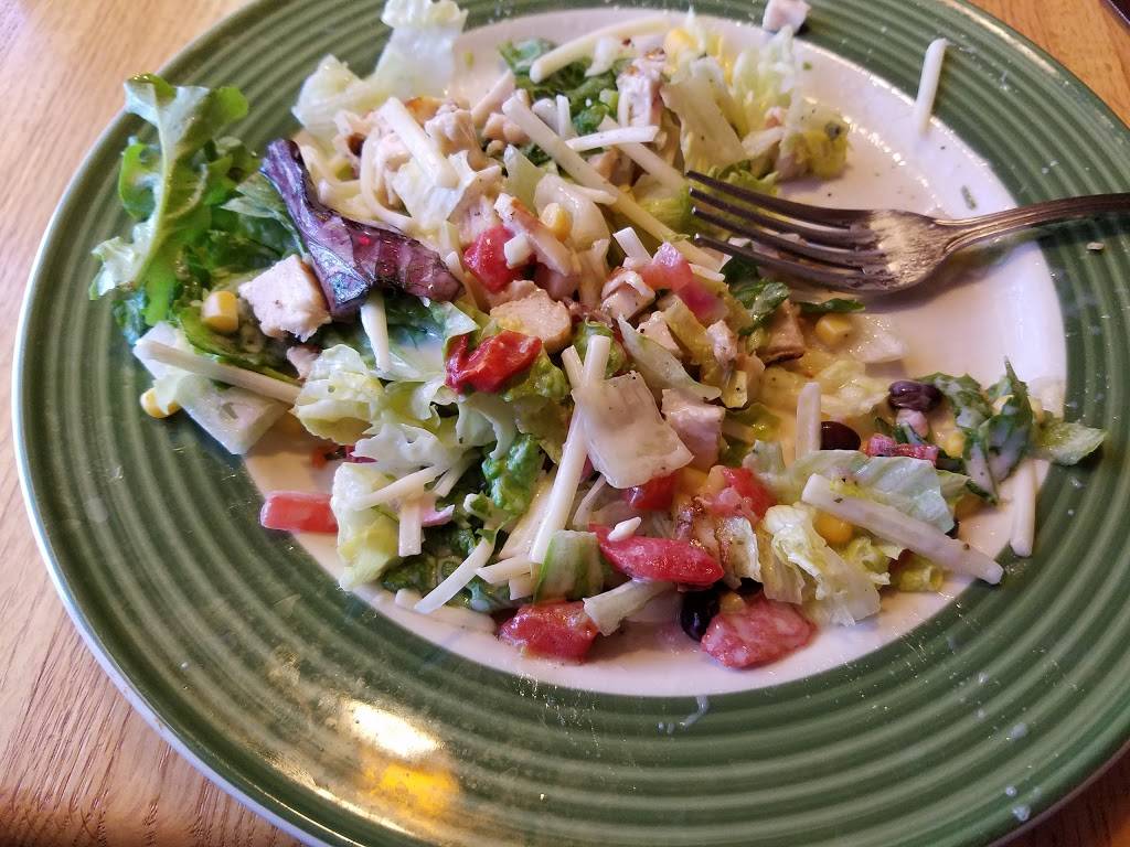 Applebees Grill + Bar | restaurant | 1966 N Henderson St, Galesburg, IL 61401, USA | 3093447325 OR +1 309-344-7325