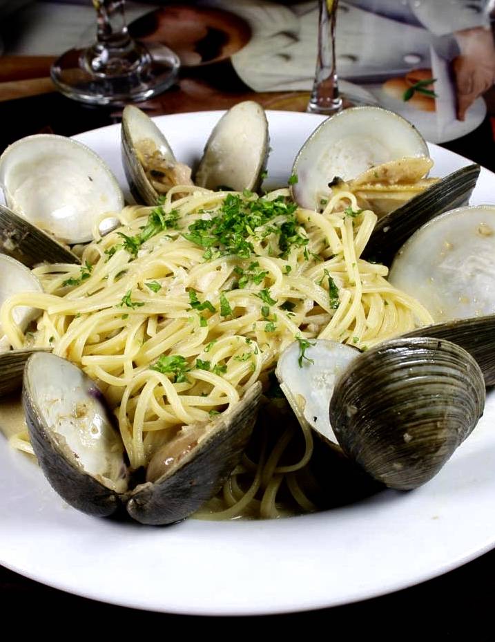 DParma Italian Cuisine | restaurant | 182 Sumner St, Boston, MA 02128, USA | 6175679671 OR +1 617-567-9671