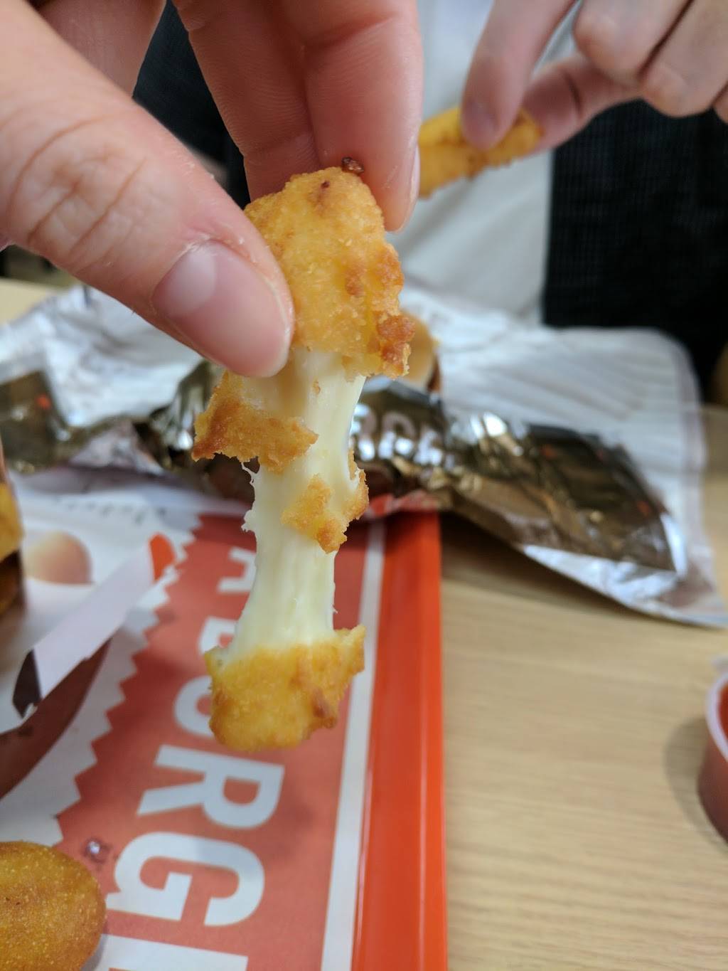 A&W Restaurant | restaurant | 3801 E Calumet St, Appleton, WI 54915, USA | 9209939999 OR +1 920-993-9999