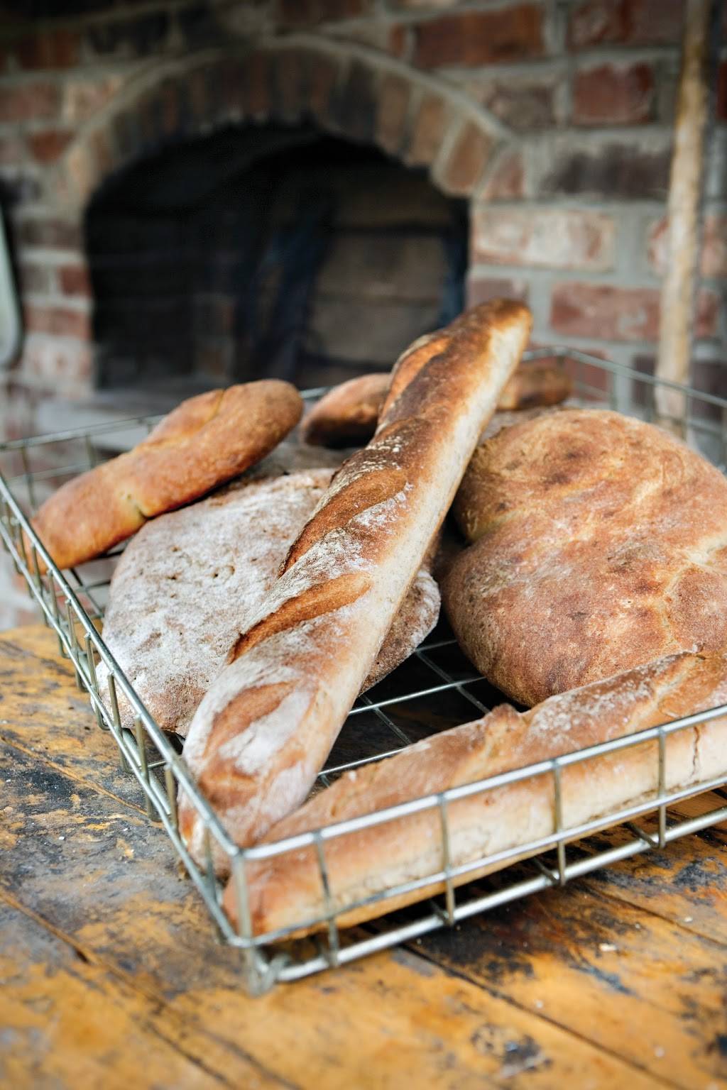 Carnegies Restaurant | restaurant | 100 W North St, Greenfield, IN 46140, USA | 3174628480 OR +1 317-462-8480