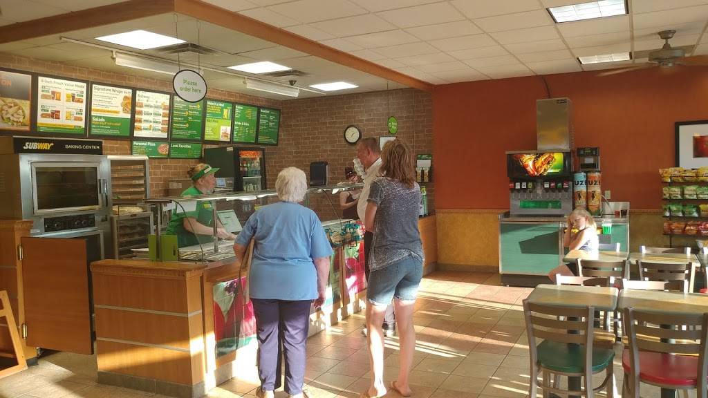 Subway | meal takeaway | 112 N Market St, Audubon, IA 50025, USA | 7125632241 OR +1 712-563-2241