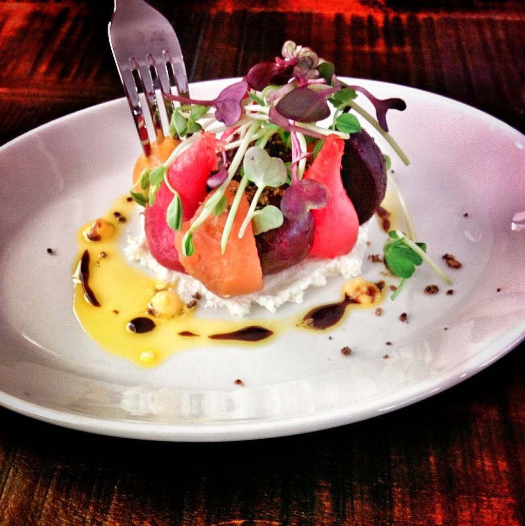 Gilt Restaurant | restaurant | 305 King St W #102, Kitchener, ON N2G 1B9, Canada | 5199546100 OR +1 519-954-6100