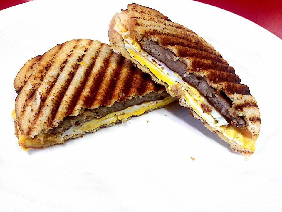 Garden American Eatery | restaurant | 1501 Light St, Baltimore, MD 21230, USA | 4109863010 OR +1 410-986-3010