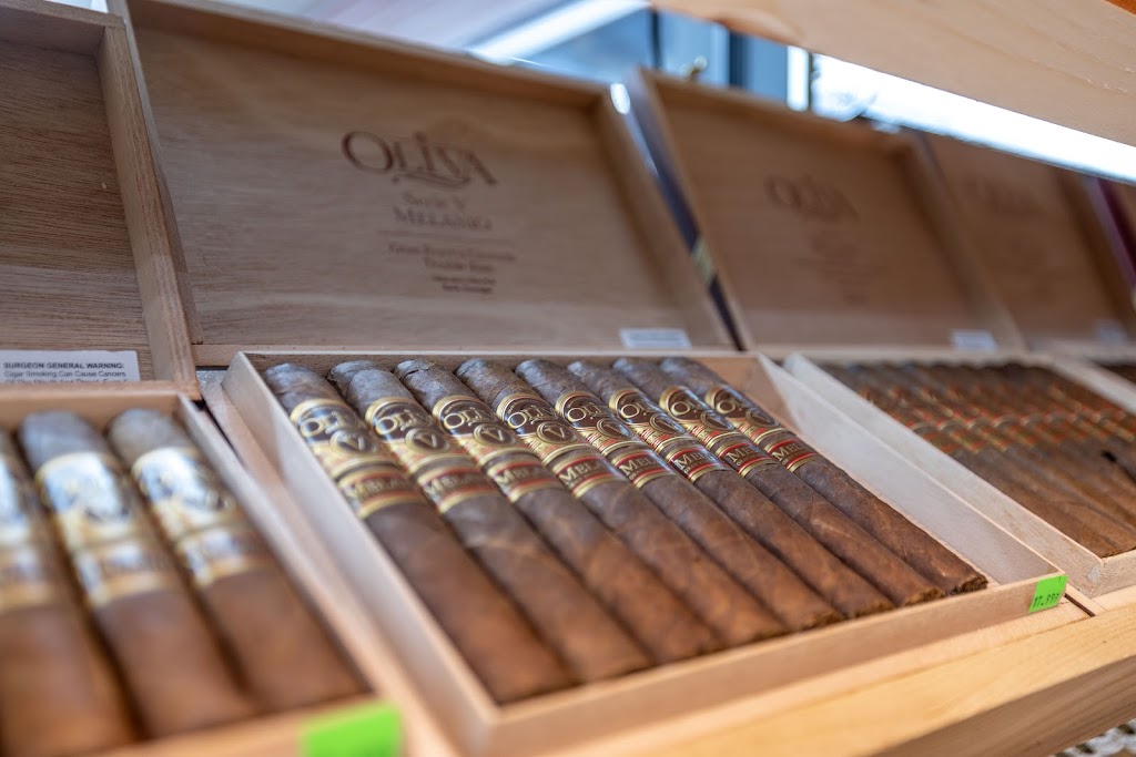 eLite Smoke Shop | meal takeaway | 1992 N Jerusalem Rd, North Bellmore, NY 11710, USA | 5163853761 OR +1 516-385-3761