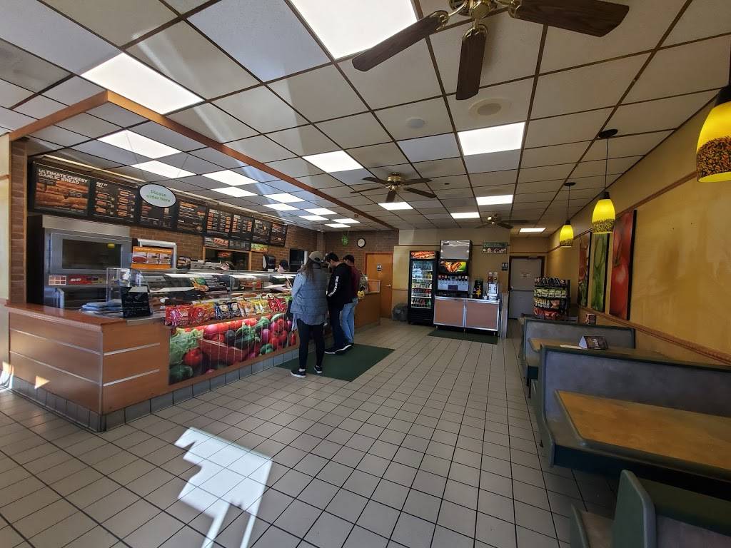 Subway | meal takeaway | 1163B Mt St Helens Way NE, Castle Rock, WA 98611, USA | 3602740678 OR +1 360-274-0678