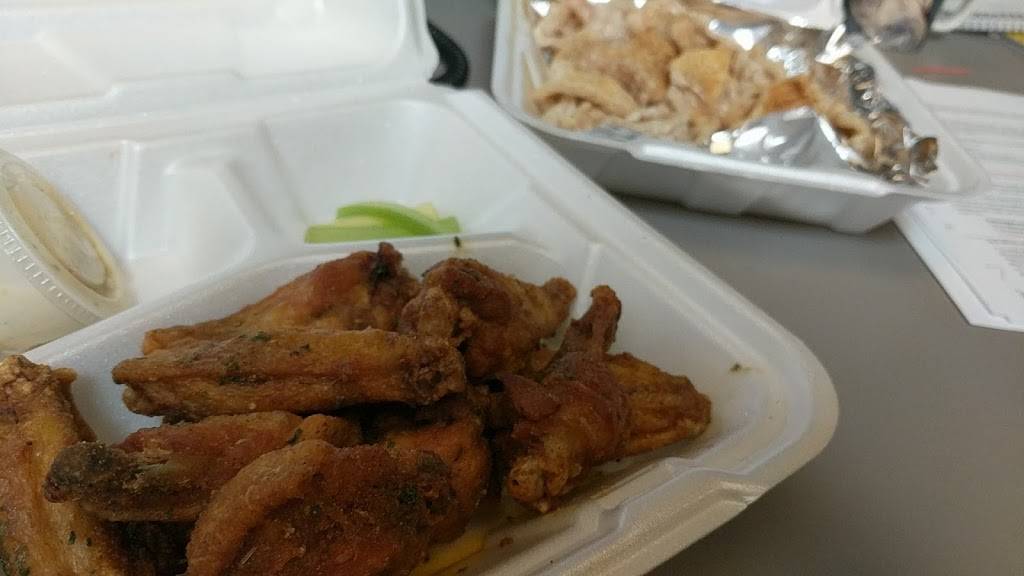 Rumburgers Inc | restaurant | 500 NE Madison Ave, Peoria, IL 61603, USA | 3098398160 OR +1 309-839-8160