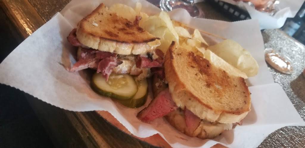 Auburn Inn | restaurant | 17755 Ravenna Rd, Chagrin Falls, OH 44023, USA | 4408349191 OR +1 440-834-9191