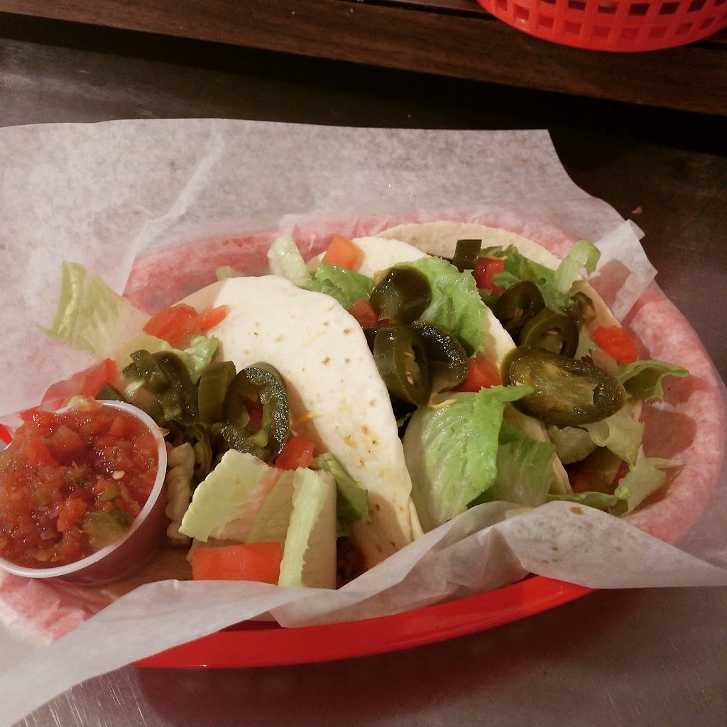 Caddy Shack at Riverside | restaurant | US-36, St Francis, KS 67756, USA | 7853323401 OR +1 785-332-3401