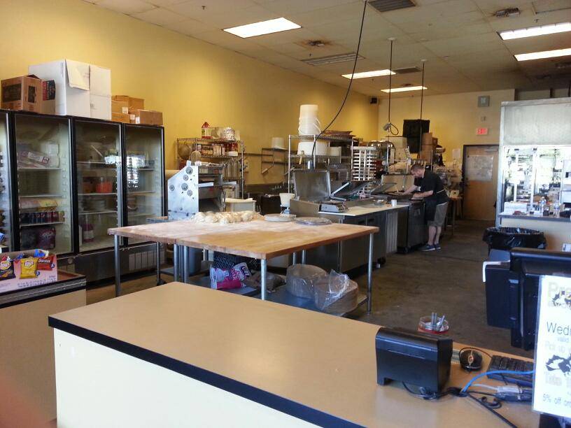 Deans Pizza | meal delivery | 9668, 2390 W Monte Vista Ave, Turlock, CA 95382, USA | 2096680800 OR +1 209-668-0800