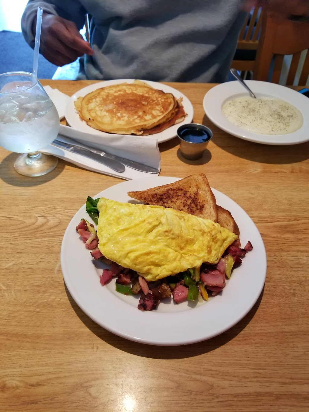 1917 American Bistro | restaurant | 19416 Livernois, Detroit, MI 48221, USA | 3138631917 OR +1 313-863-1917