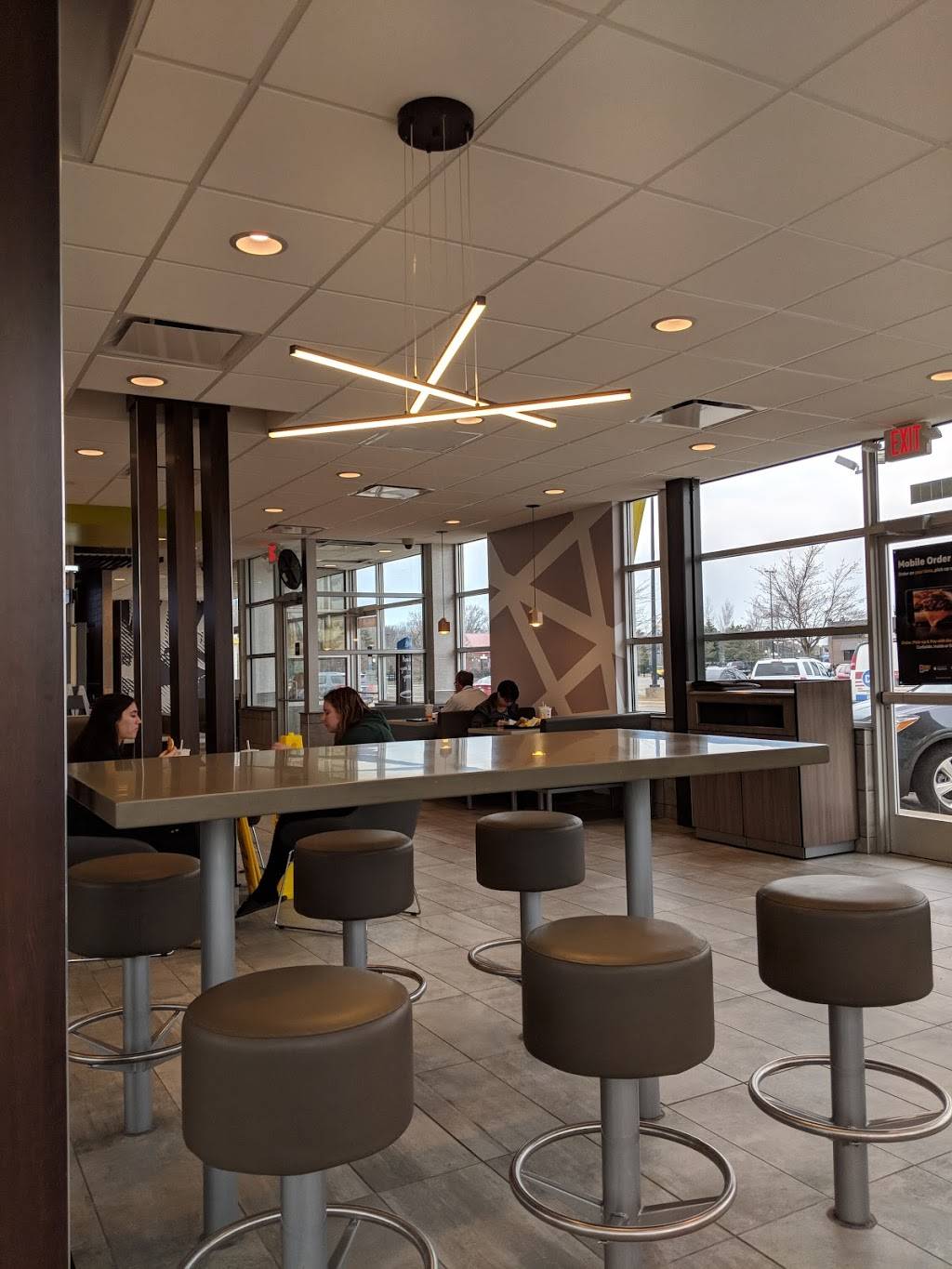 McDonalds | cafe | 22050 Hall Rd, Clinton Twp, MI 48038, USA | 5864683889 OR +1 586-468-3889