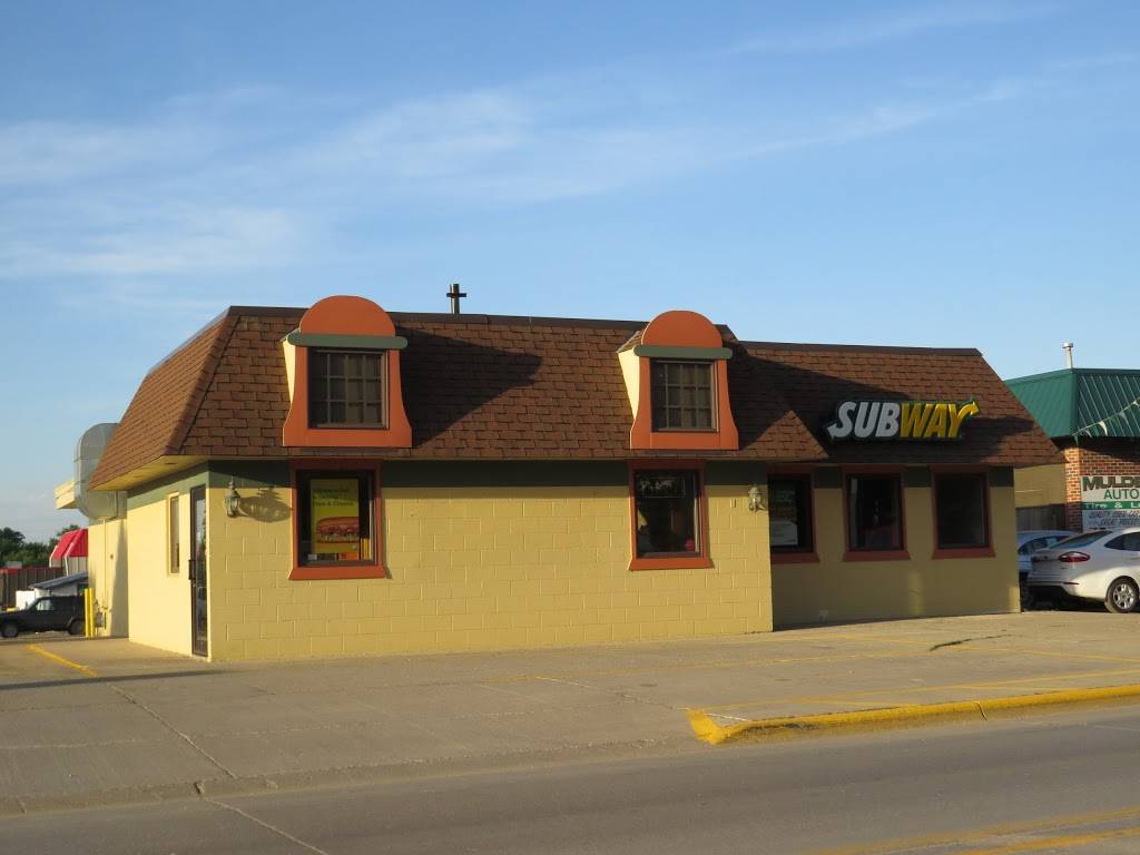 Subway | meal takeaway | Hwy 10 E &, K64, Orange City, IA 51041, USA | 7127378080 OR +1 712-737-8080