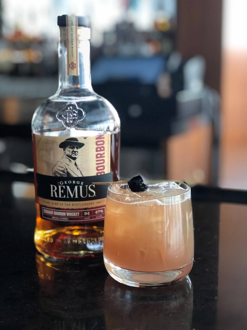 Overlook Kitchen + Bar | restaurant | 5345 Medpace Way, Cincinnati, OH 45227, USA | 5135279960 OR +1 513-527-9960