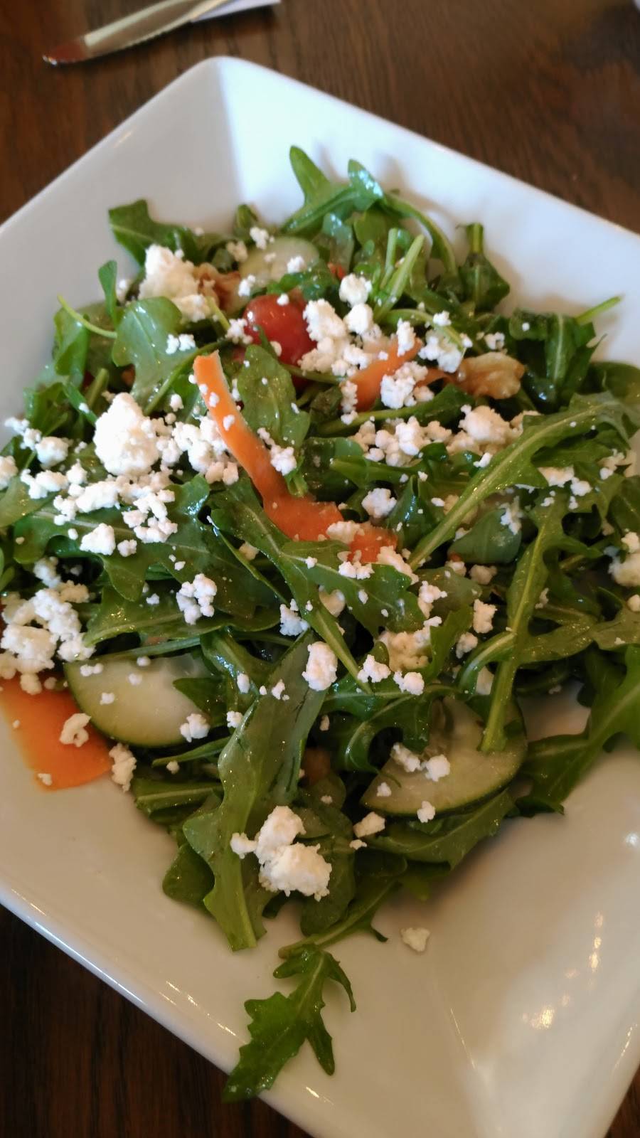 Izzys at Hillcrest Golf & Country Club | restaurant | 850B N Walnut St, Batesville, IN 47006, USA | 8129343401 OR +1 812-934-3401