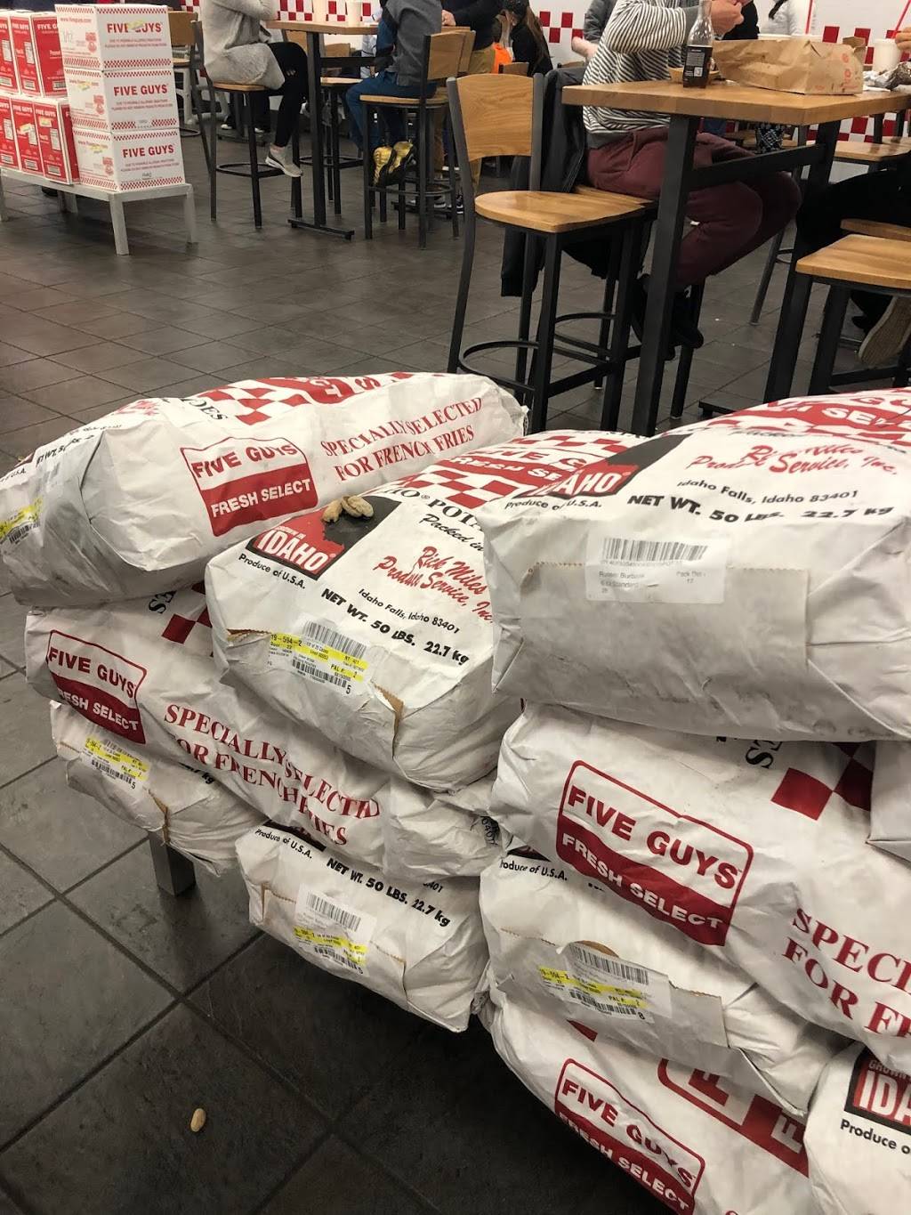 Five Guys | meal takeaway | 6297 Roswell Rd, Sandy Springs, GA 30328, USA | 4048511958 OR +1 404-851-1958