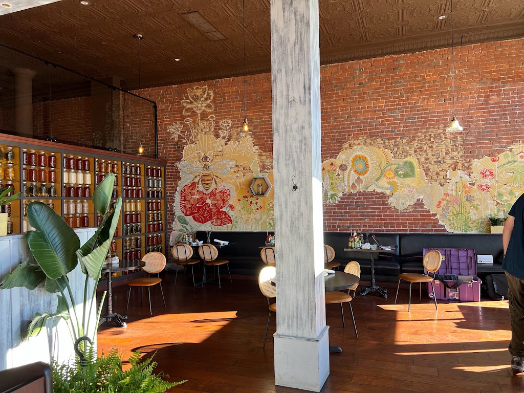 Honey Eatery and Social Club | restaurant | 317 Sherman Ave, Coeur dAlene, ID 83814, USA | 2089301514 OR +1 208-930-1514