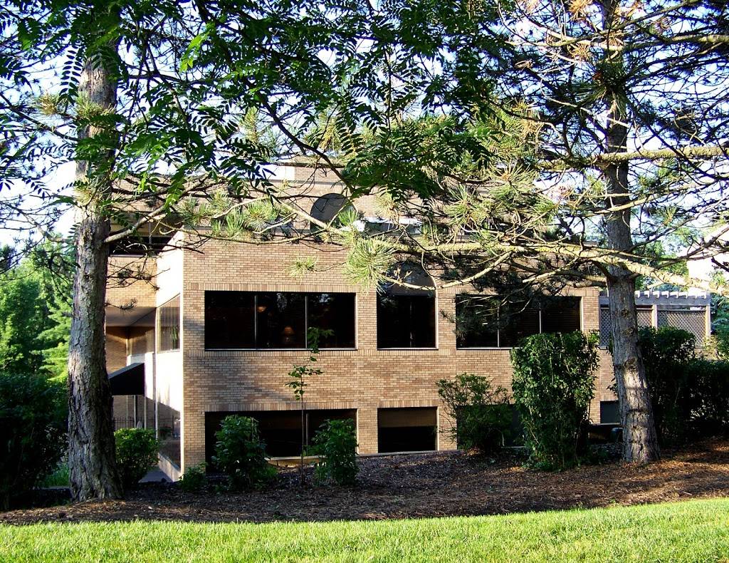 FengFit Foods | restaurant | 31200 Pinetree Rd, Cleveland, OH 44124, USA | 21683170075 OR +1 216-831-7007 ext. 5