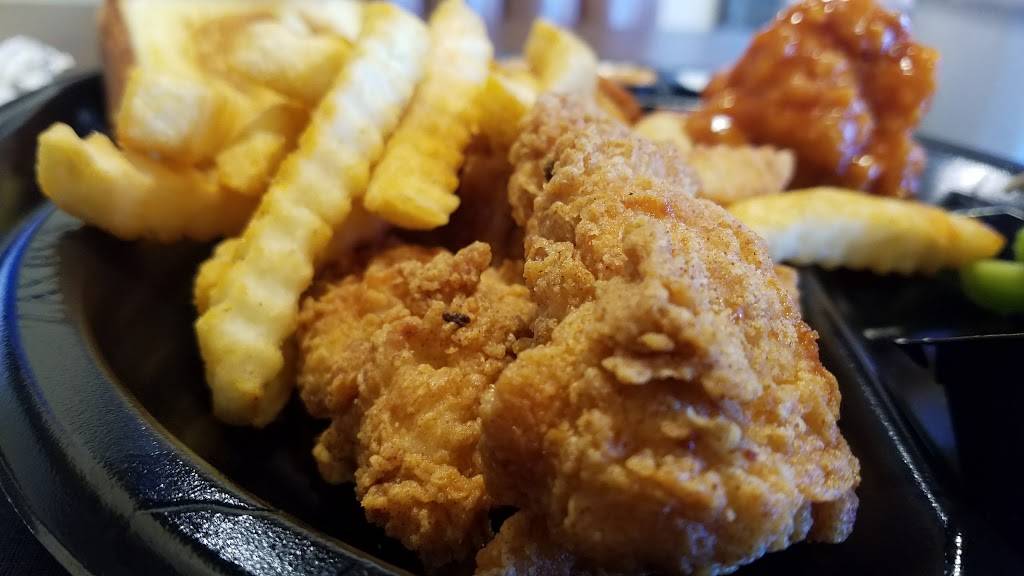 Zaxbys Chicken Fingers & Buffalo Wings | restaurant | 2119 1/2 N Locust Ave, Lawrenceburg, TN 38464, USA | 9312446670 OR +1 931-244-6670