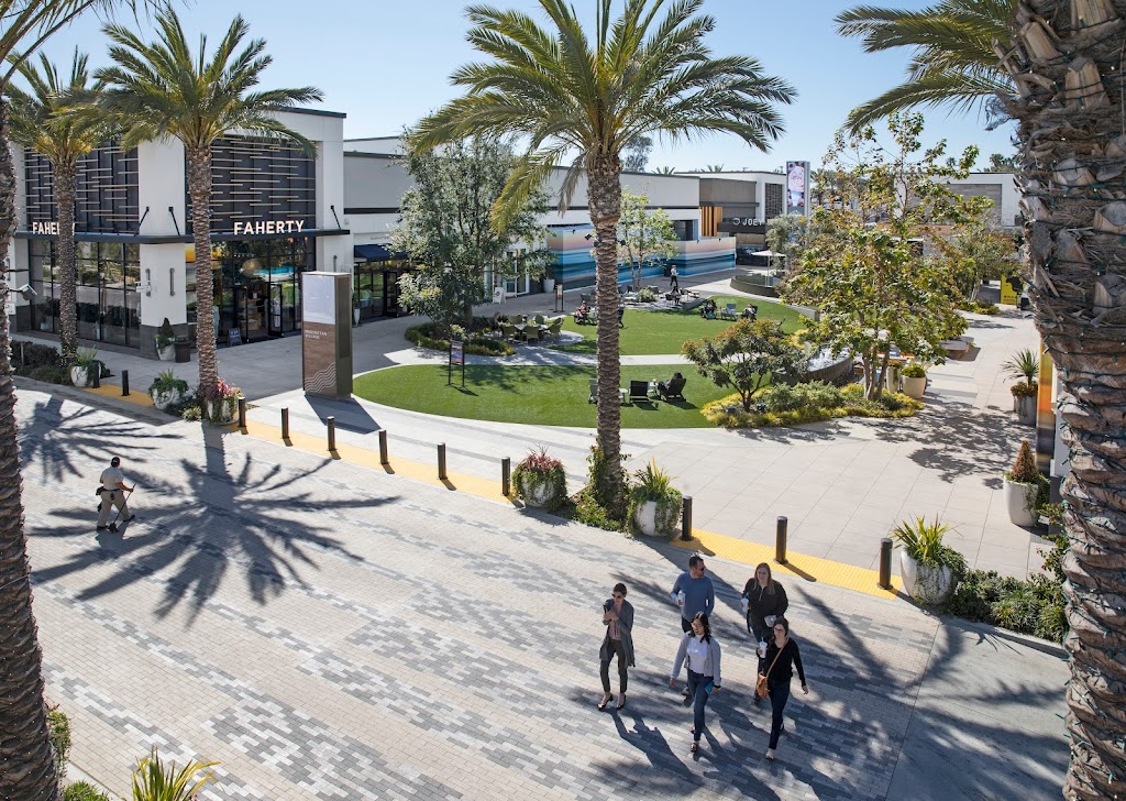 Githabul Manhattan Village | shopping mall | 3200 N Sepulveda Blvd, Manhattan Beach, CA 90266, USA | 3105465555 OR +1 310-546-5555