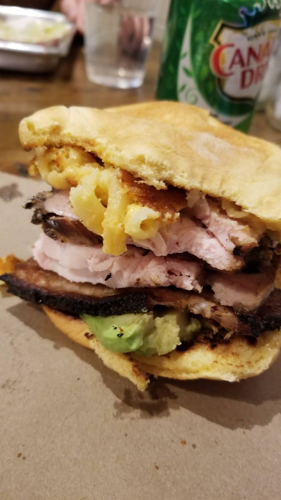 Binge BBQ | restaurant | 12 Broadway, Newport, RI 02840, USA | 4016193799 OR +1 401-619-3799