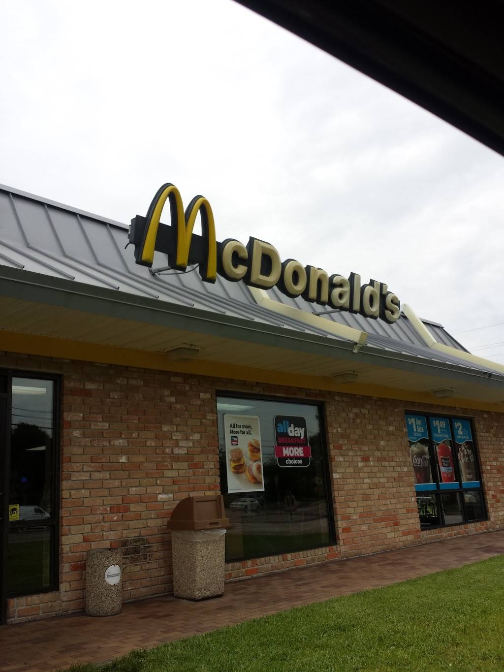 McDonalds | cafe | 9601 Jefferson Hwy, River Ridge, LA 70123, USA | 5047372129 OR +1 504-737-2129
