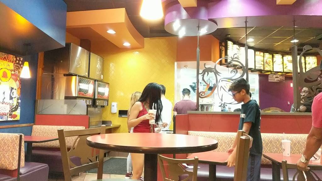 Taco Bell | meal takeaway | 18750 NW 67th Ave, Hialeah, FL 33015, USA | 3056207146 OR +1 305-620-7146