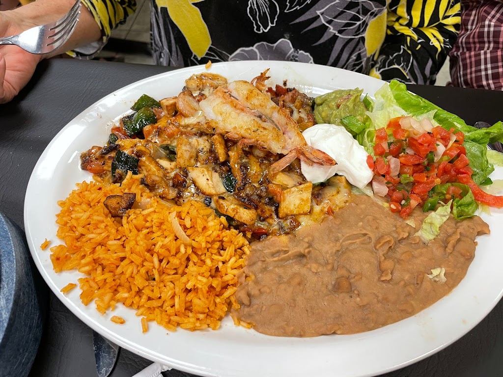 Mariachis Fine Mexican Food | restaurant | 810 W White St Suite 700, Anna, TX 75409, USA | 4694253576 OR +1 469-425-3576