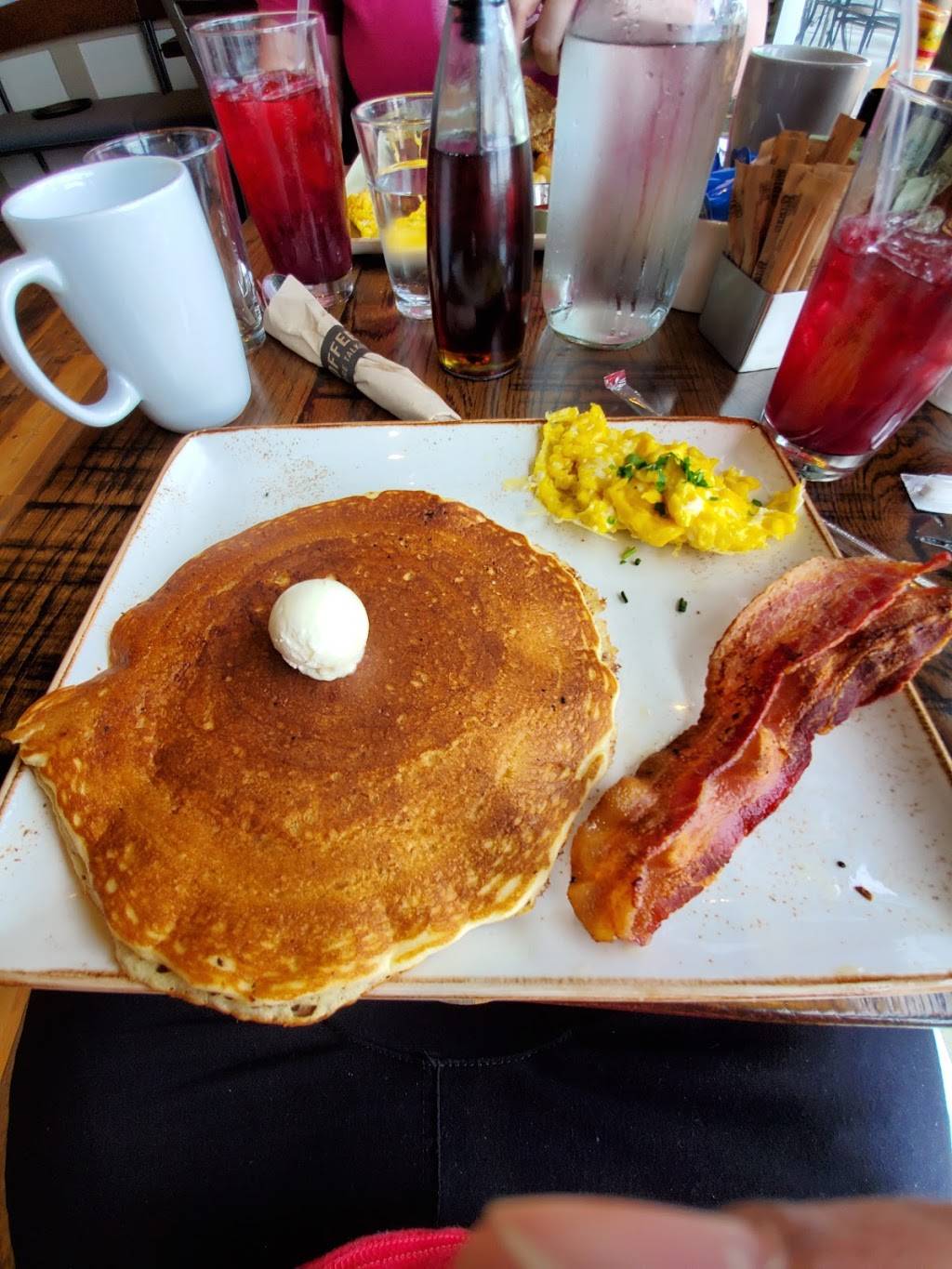 First Watch - Streets of St Charles | restaurant | 1405 Beale St Ste 102, St Charles, MO 63303, USA | 6362388970 OR +1 636-238-8970