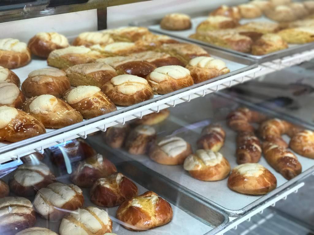Lupitas Bakery & Restaurant | restaurant | 3806 S Western Ave, Los Angeles, CA 90062, USA | 3237337978 OR +1 323-733-7978
