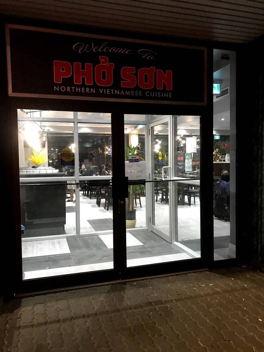 Phở Sơn | restaurant | 100-2319 Keele St, North York, ON M6M 4A1, Canada | 4169013437 OR +1 416-901-3437