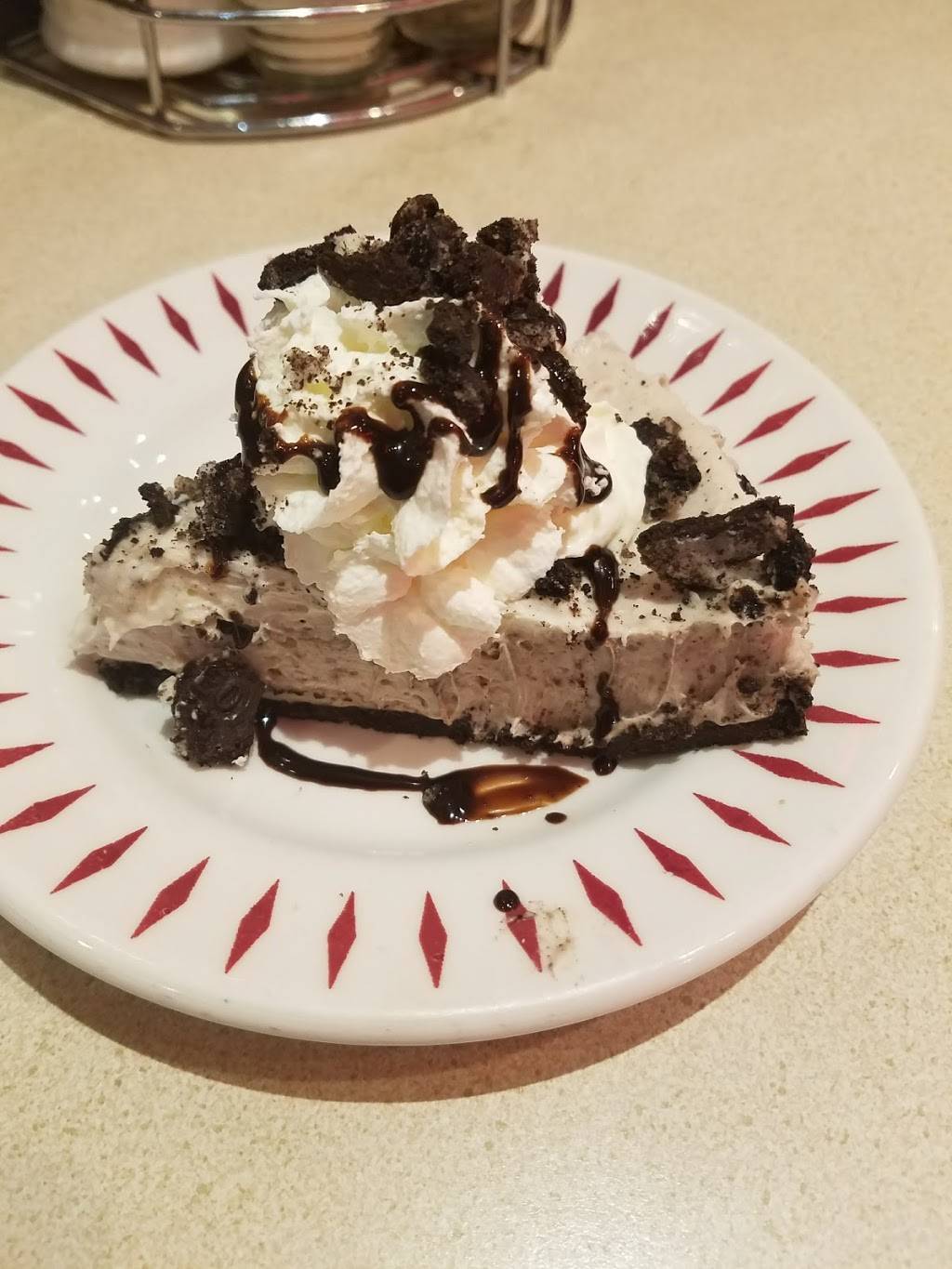 Honey Bee Diner | restaurant | 7346 Ritchie Hwy, Glen Burnie, MD 21061, USA | 4107610477 OR +1 410-761-0477