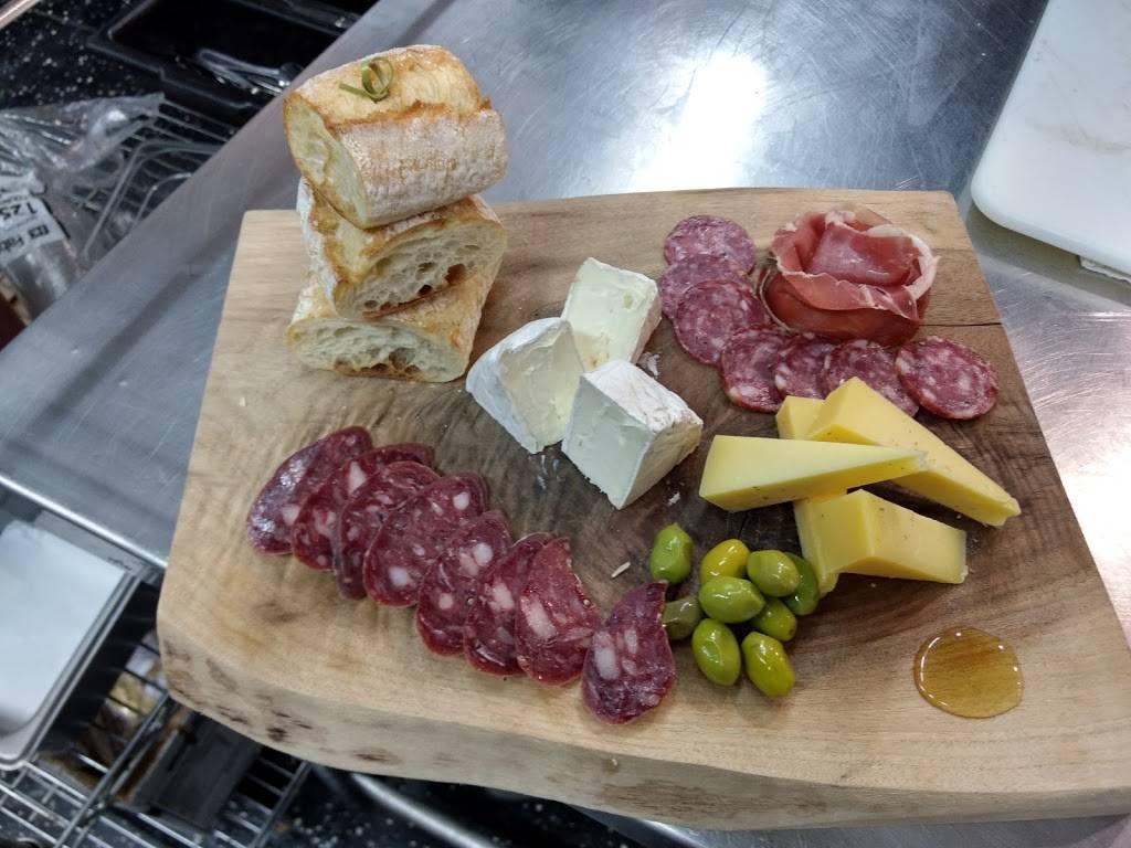 Shire Breu-Hous | restaurant | 63 Flansburg Ave, Dalton, MA 01226, USA | 4138428313 OR +1 413-842-8313