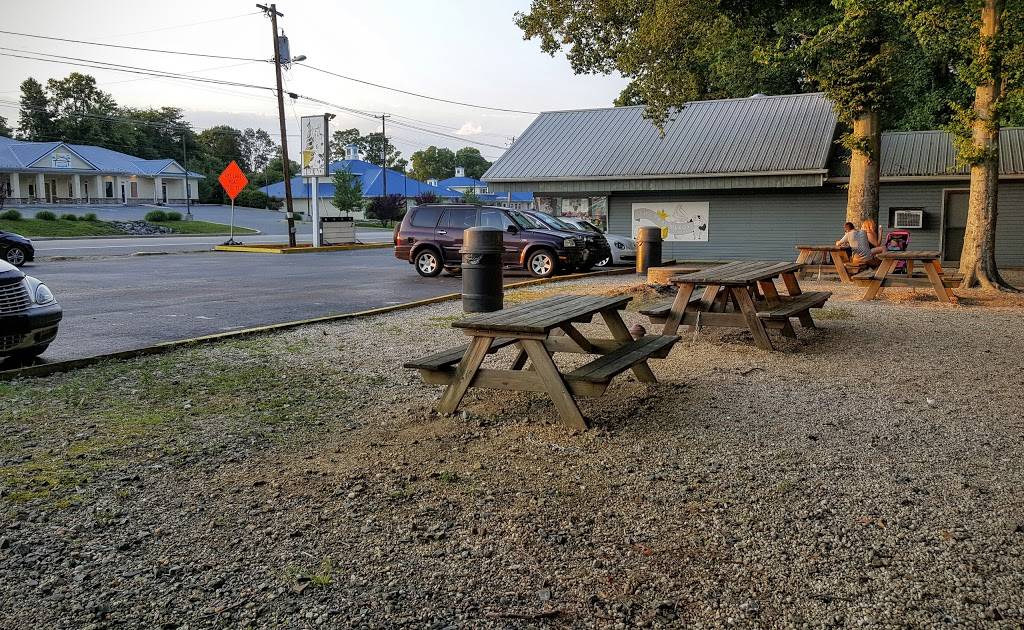 Real Mc Coy Dairy Creme | restaurant | 2544 Augustine Herman Hwy, Chesapeake City, MD 21915, USA | 4108852491 OR +1 410-885-2491