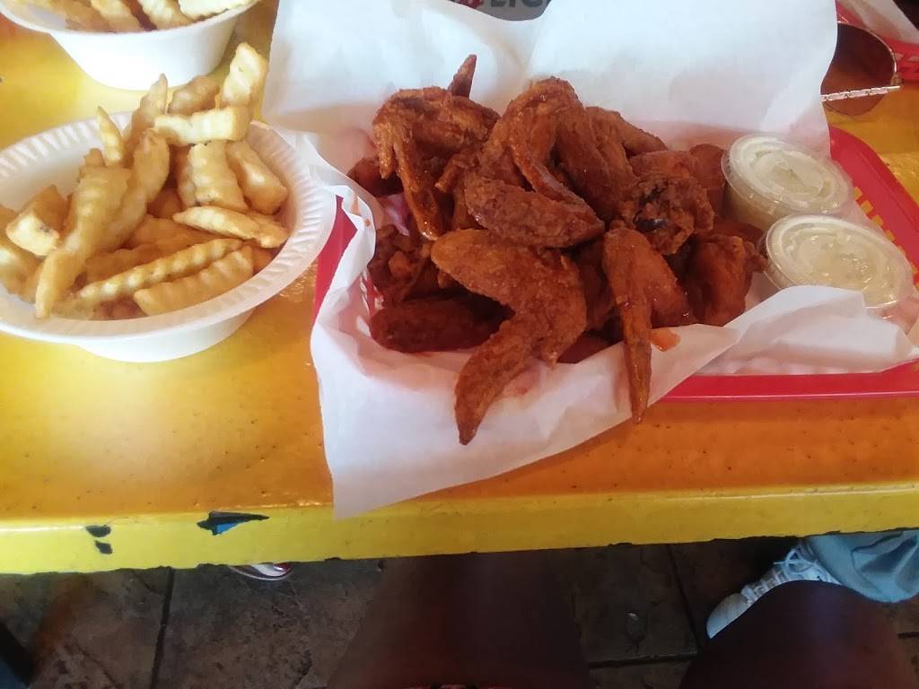 Lews Blue Note Bar & Grill | restaurant | 341 Beale St, Memphis, TN 38103, USA | 9015778387 OR +1 901-577-8387