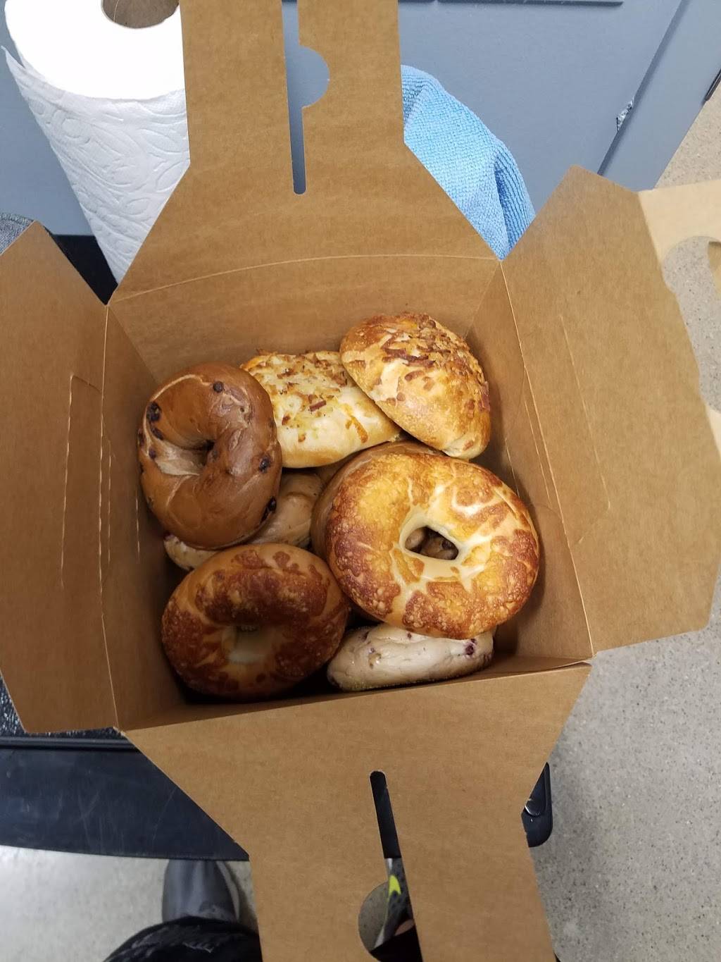 Caribou Coffee | cafe | 1700 E 66th St, Richfield, MN 55423, USA | 6128660426 OR +1 612-866-0426