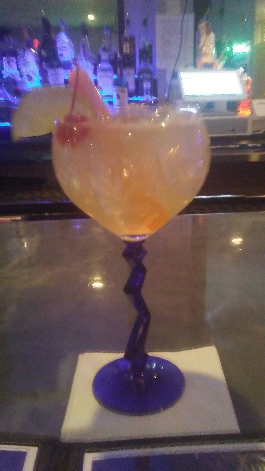 Illusions Bar & Grill | restaurant | 3661 W 86th St, Indianapolis, IN 46268, USA | 3172208972 OR +1 317-220-8972